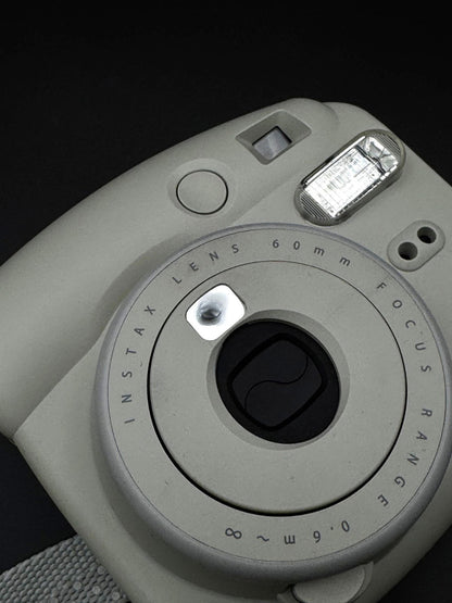 Working Fujifilm Instax Mini 9 Instant Camera - Smoky White + Film & Batteries