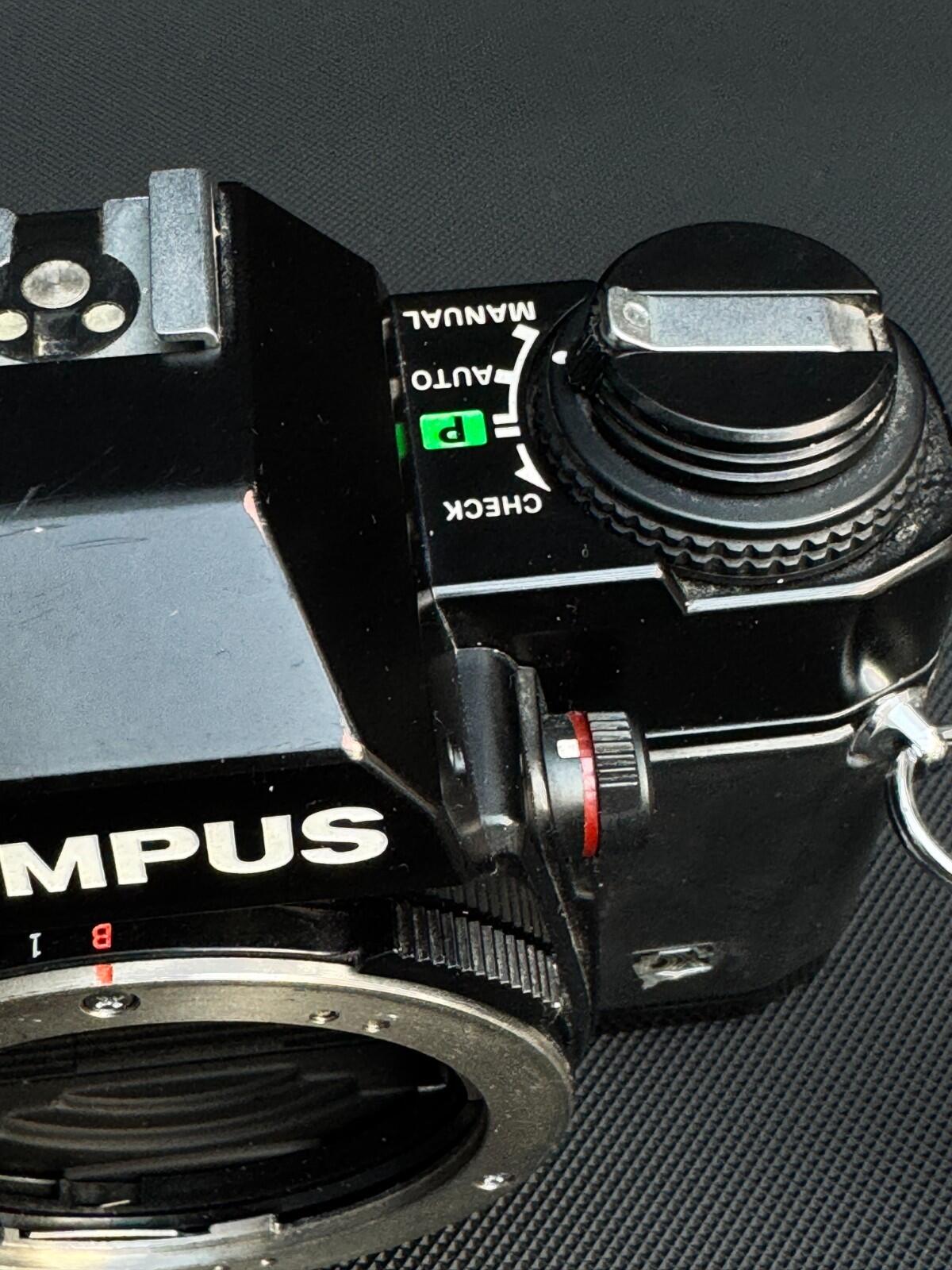 Olympus OM40 35mm Vintage SLR Film Camera Body Only - Spares or Repair (G240)