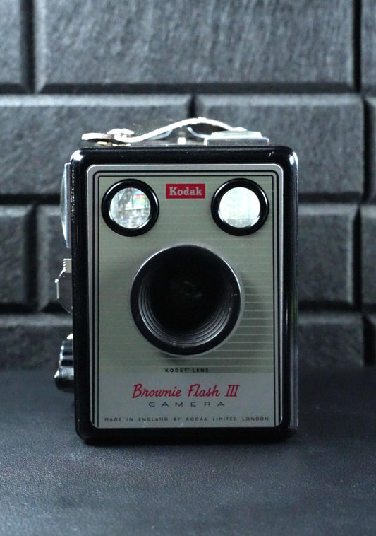 Kodak Brownie Flash III Vintage 1950's 127 Film Box Camera + Case - Working W541
