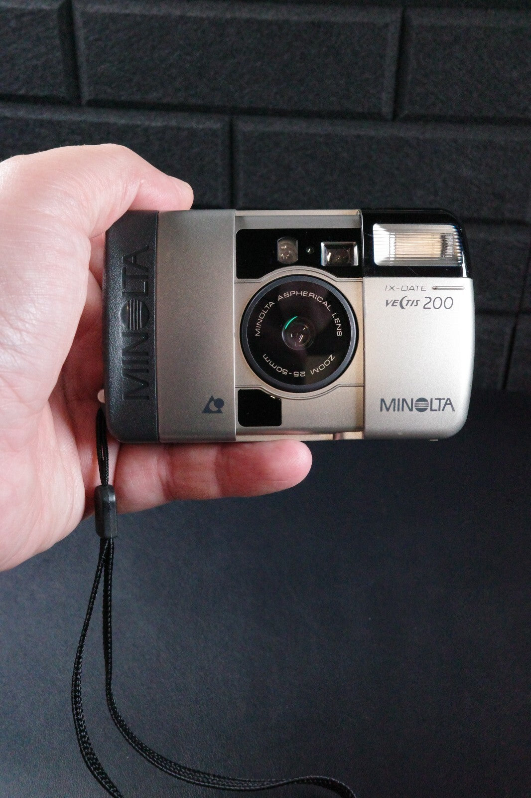 Minolta Vectis 200  IX-Date Vintage 1990's APS Film Camera - Tested & Working
