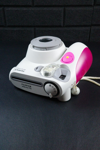 Fujifilm Instax Mini 7S Instant Film Camera Boxed & Working + Film and Batteries