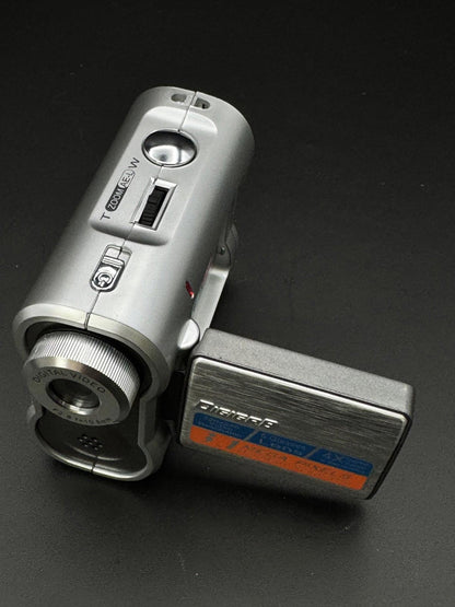 Boxded & Working Digigr8 DV182 Silver Compact Digital Video Camera + Batteries