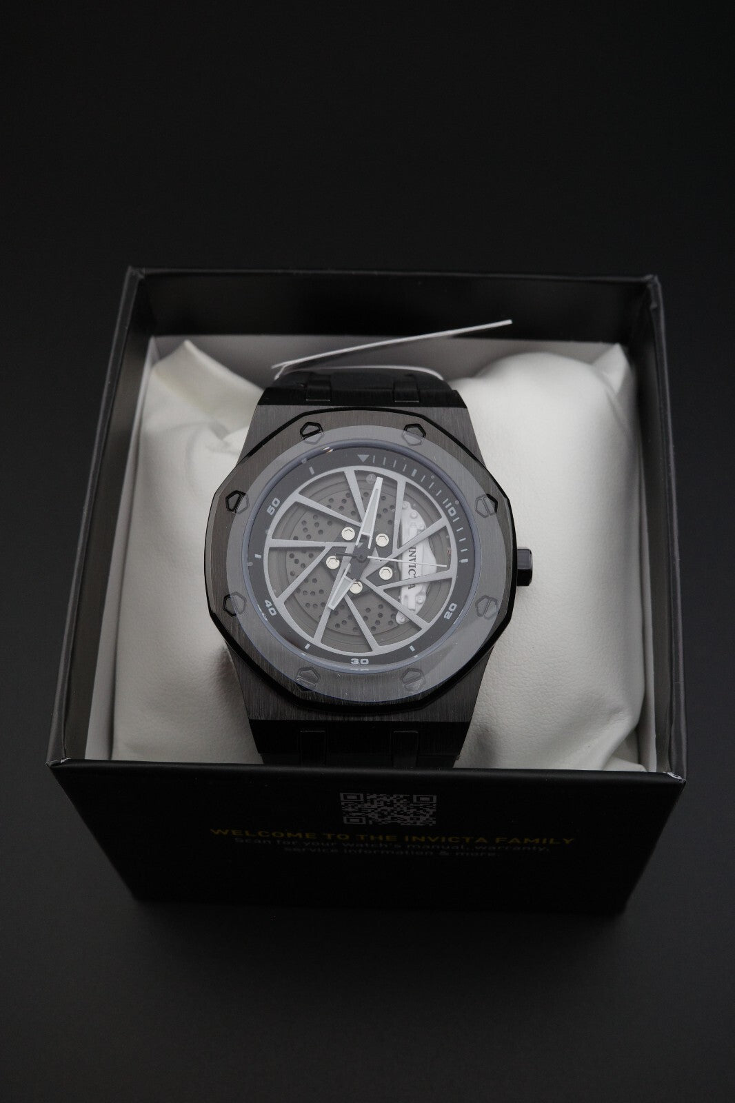 Invicta Speedway Rim Black Men's Watch – Model 69489 – 42mm New & Boxed