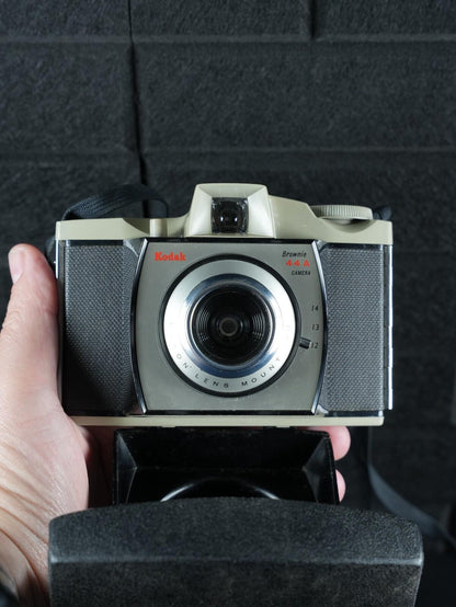 Kodak Brownie 44A Vintage 1960's 127 Film Camera + Case - Tested & Working Y500
