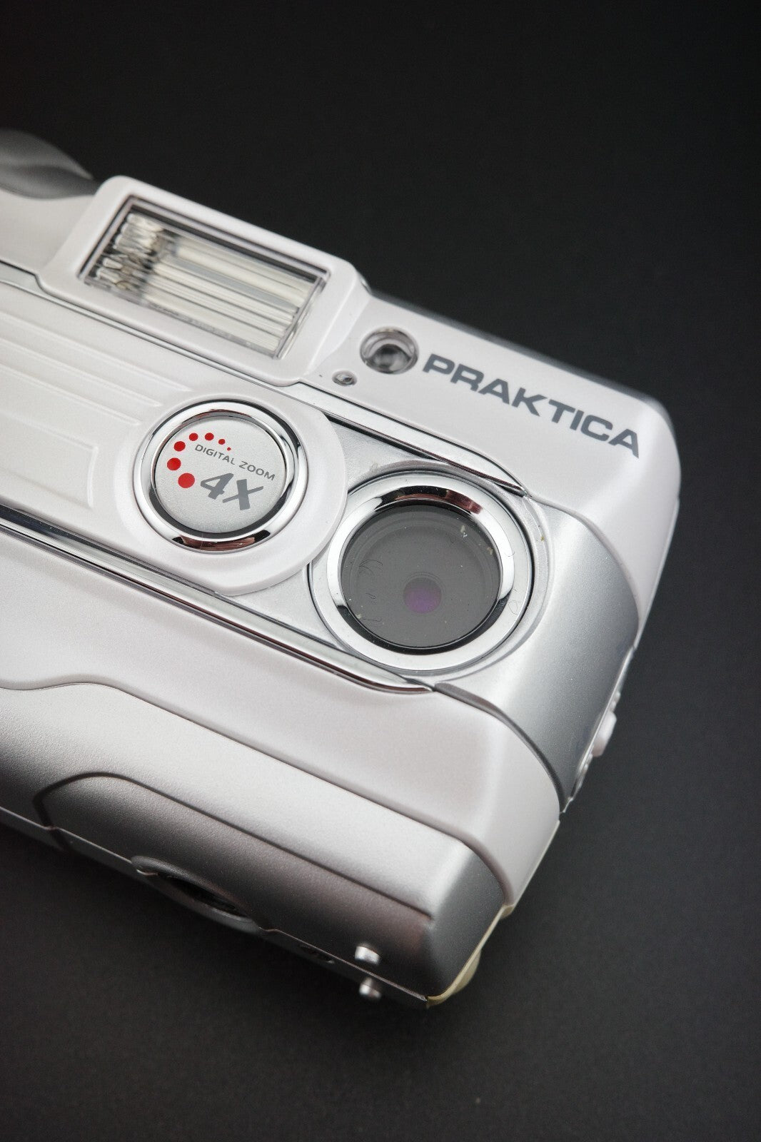 Praktica DCZ 6 VR Vintage Y2K 6MP Digital Camera + Batteries - Tested & Working