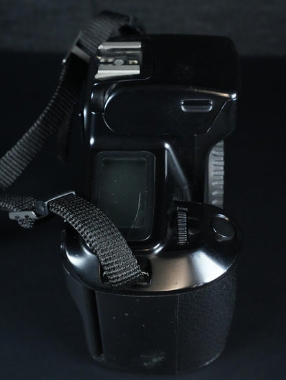 Canon EOS 1000F 35mm SLR Film Camera - Tested & Fully Working - Crack In Display