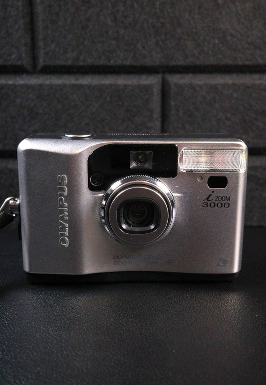Olympus izoom 3000 Vintage 2000's APS Film Camera + New Battery Tested & Working
