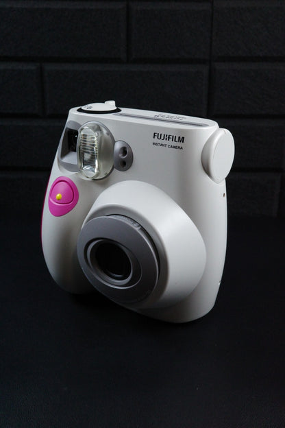 Fujifilm Instax Mini 7S Instant Film Camera Boxed & Working + Film and Batteries