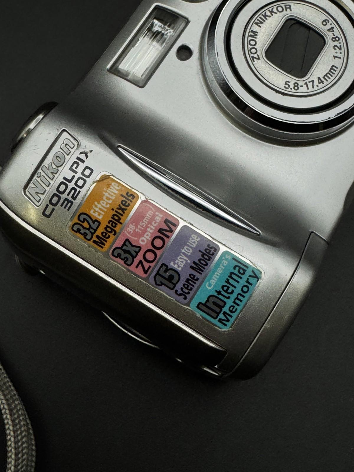 Nikon COOLPIX 3200 3.2MP Digital Camera + Box, Case, Card & Batteries - Working