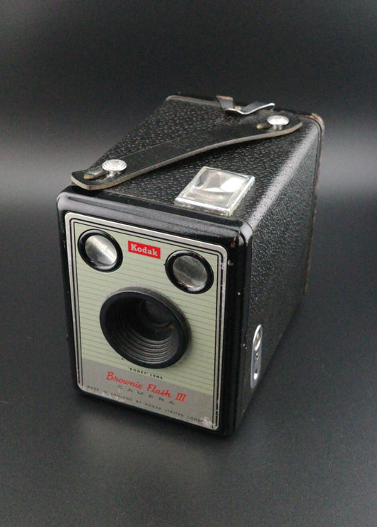 Kodak Brownie Flash III Vintage 1950's UK 620 Film Camera - Tested & Working