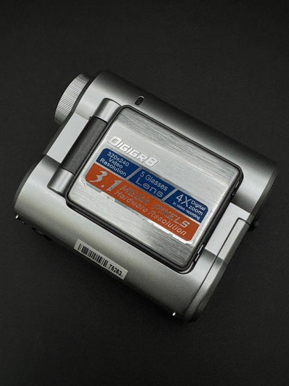 Boxded & Working Digigr8 DV182 Silver Compact Digital Video Camera + Batteries