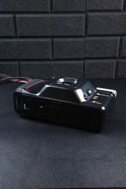 Fuji DL-400 Tele Point & Shoot With 35mm Film Camera - Boxed, Working (Fungus)