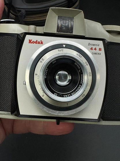 Kodak Brownie 44A 127 Vintage 1960's Film Camera & Case  - Faulty (D279)