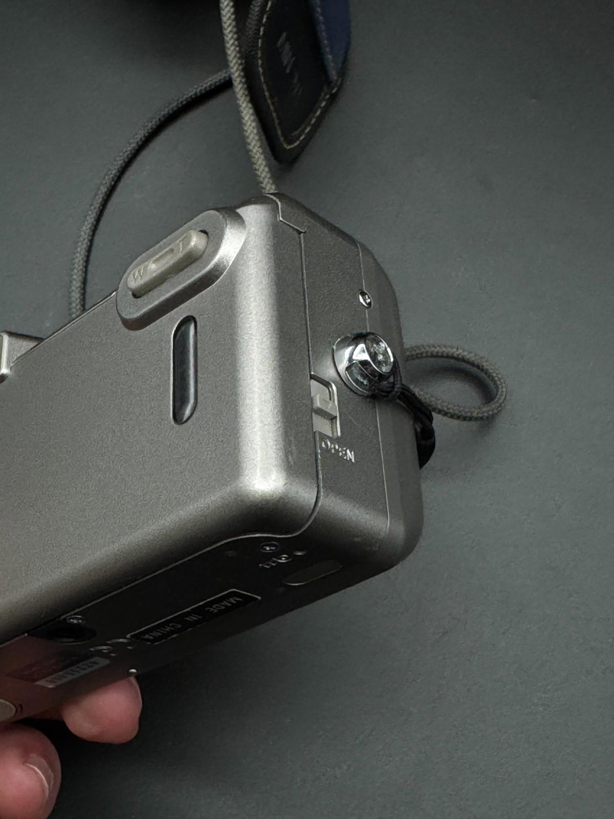 Vintage 1990's Minolta Riva Zoom 115 Compact 35mm Film Camera - Working (M133)