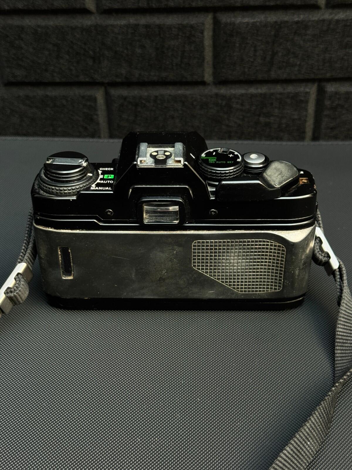 Olympus OM40 35mm Vintage SLR Film Camera Body Only - Spares or Repair (G240)