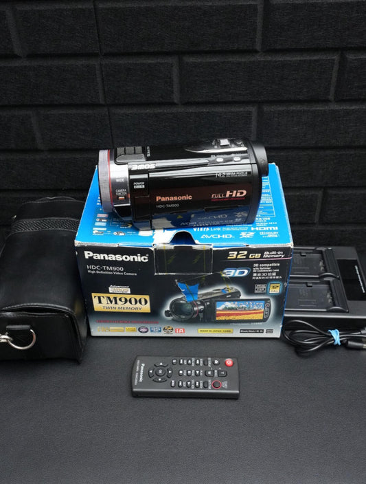 Panasonic HDC-TM900 Full HD Camcorder 3MOS Leica Lens + Extras Tested & Working