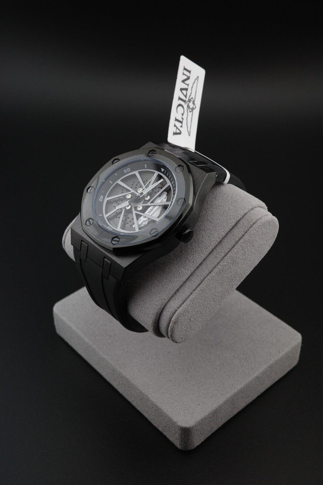 Invicta Speedway Rim Black Men's Watch – Model 69489 – 42mm New & Boxed