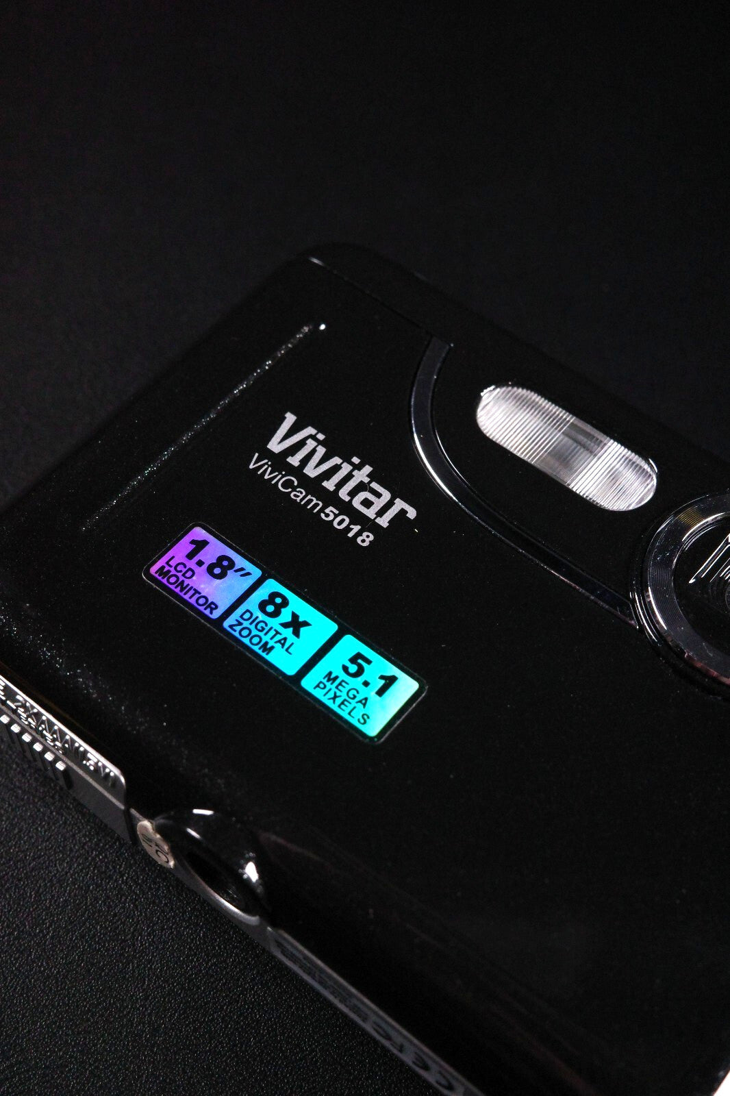 Vivitar Vivicam 5018 Y2K Compact 5.1MP Digital Camera & Batteries - Working
