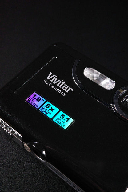 Vivitar Vivicam 5018 Y2K Compact 5.1MP Digital Camera & Batteries - Working