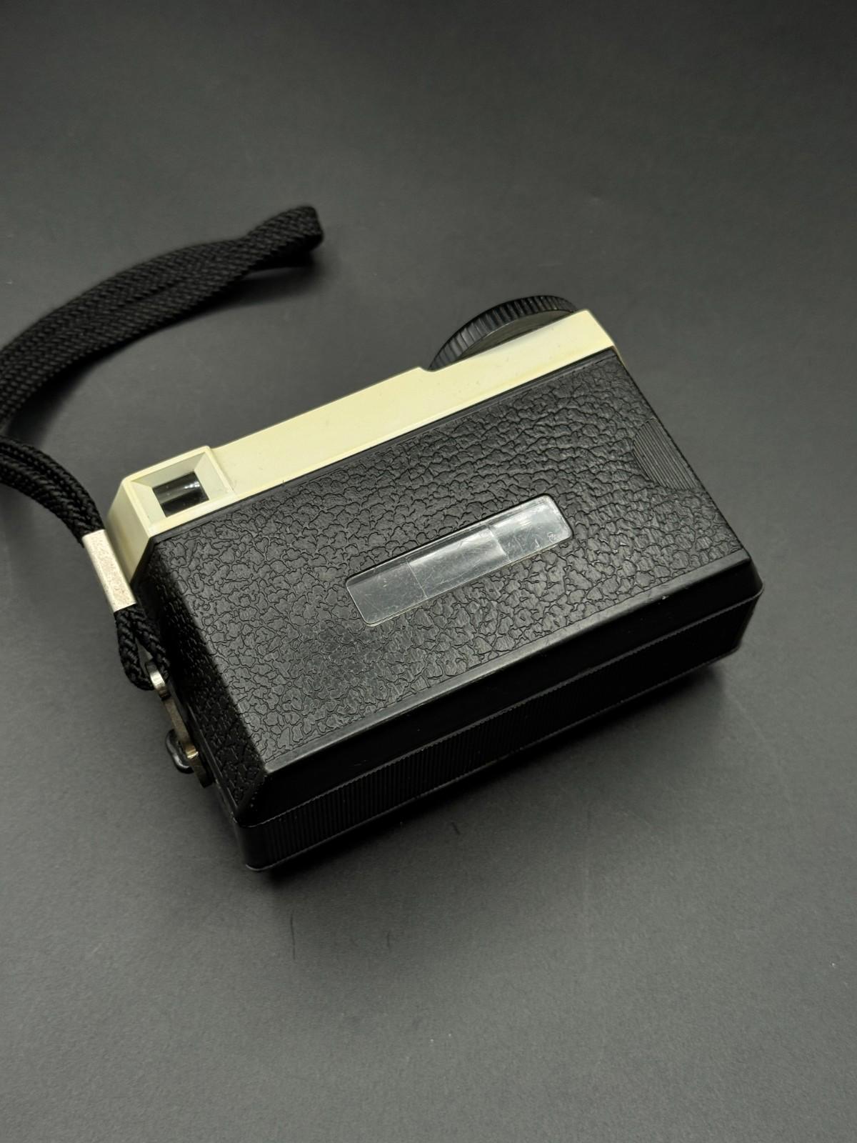 Vintage 1960's Kodak Instamatic 25 Retro 126 Film Camera - Winds & Fires