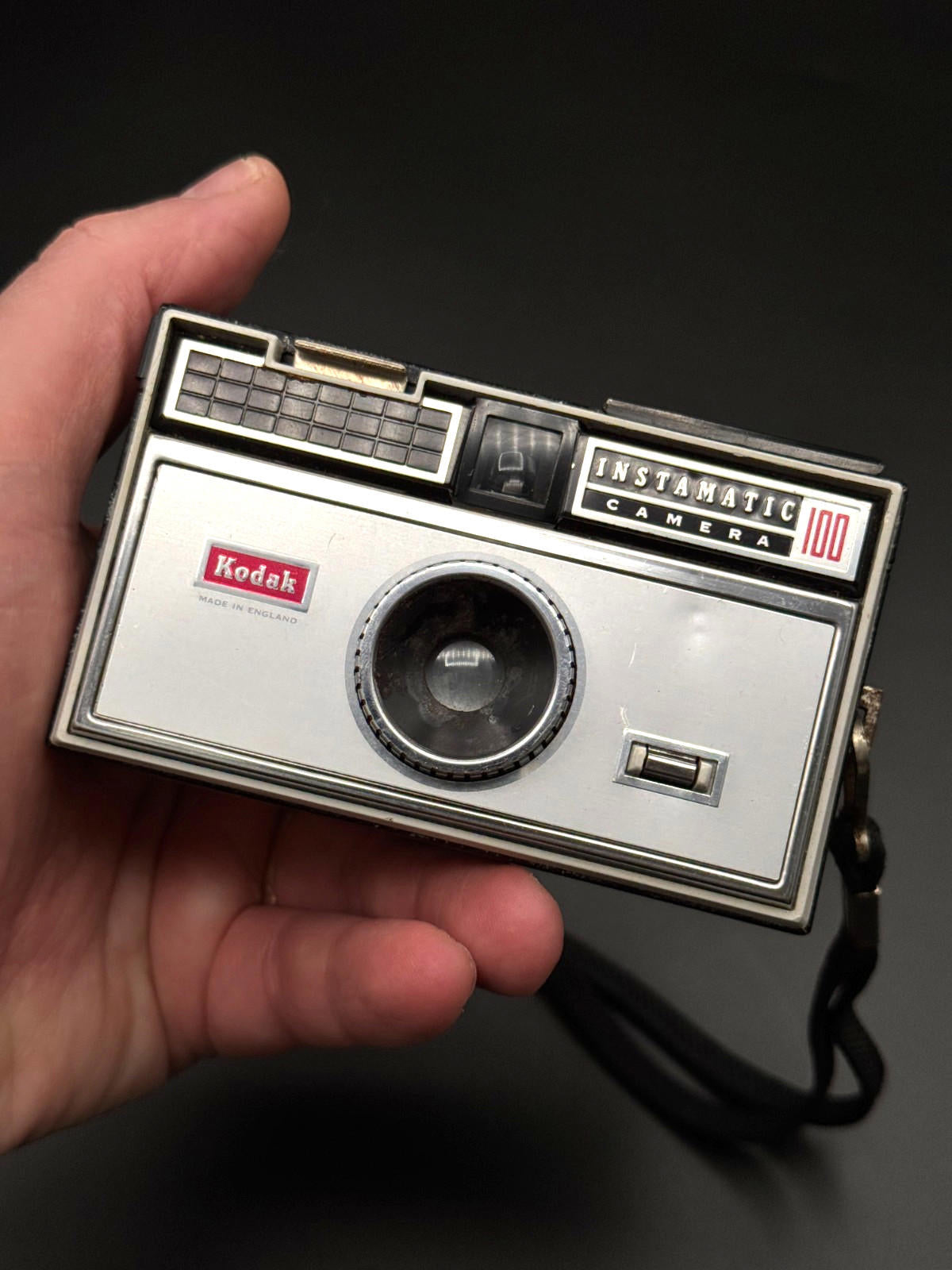 Vintage 1960's Kodak Instamatic 100 Compact 126 Film Camera - Not Working (C69)