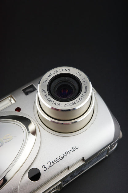 Olympus Mju 300 3.2MP Digital Camera + New Battery / Charger - Tested & Working