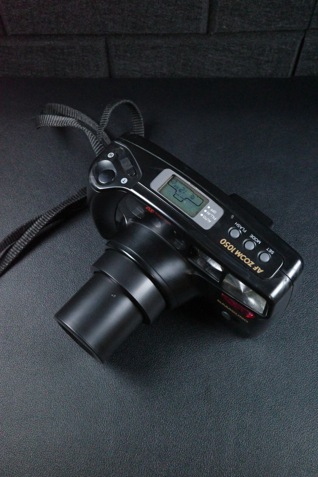 Samsung AF Zoom 1050 Vintage 1990's 35mm Film Camera, Case + Batteries - Working