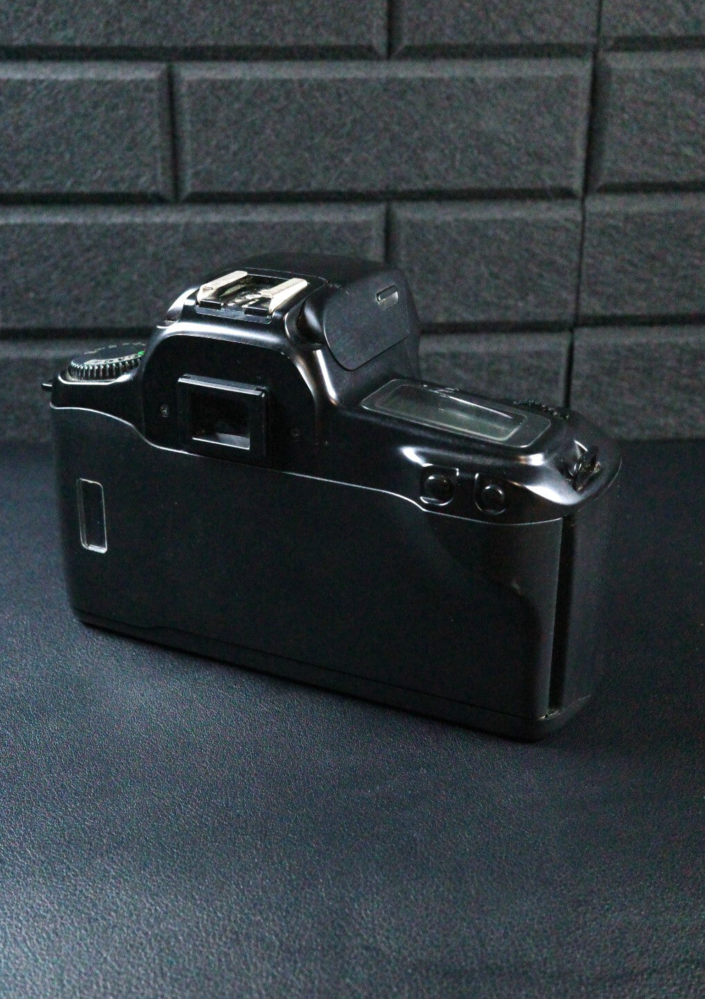 Canon EOS 1000F Vintage 1990's SLR 35mm Film Camera Body Tested & Fully Working