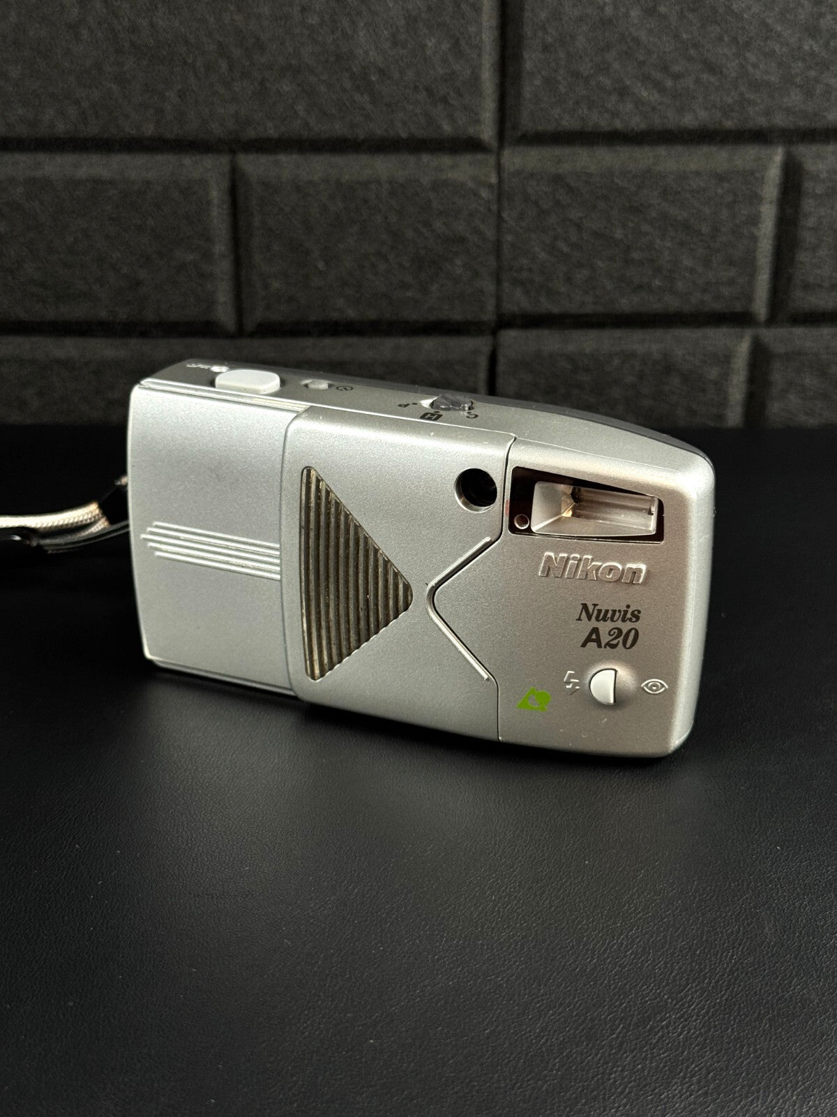 Vintage Nikon Nuvis A20 APS Film Point & ShootCamera 1997 Tested & Working