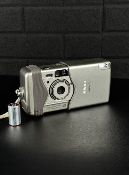Nikon Nuvis S Vintage 2000's Y2K APS Film Zoom Camera + Battery - Working