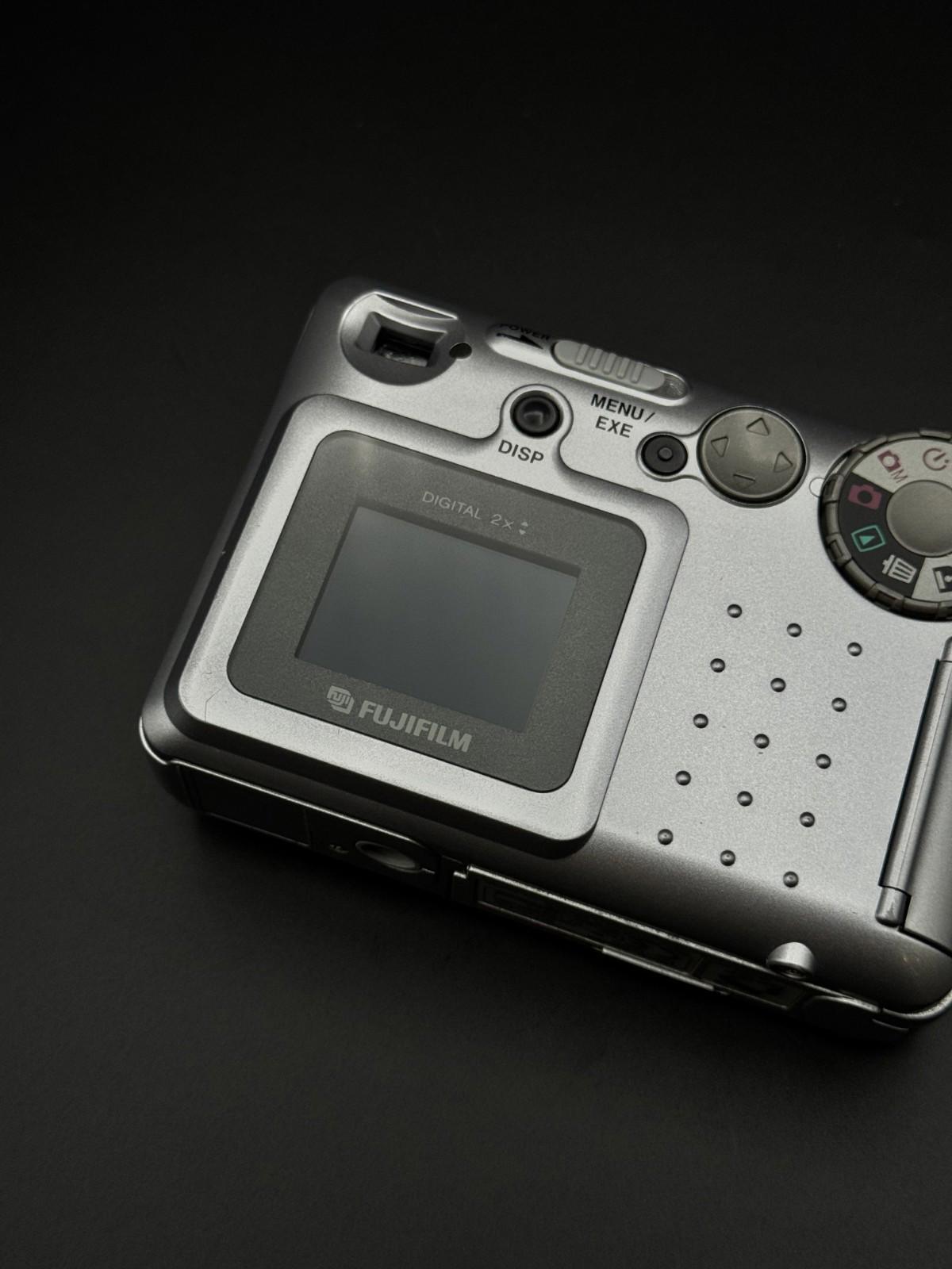 Fujifilm MX-1200 1.3MP Digital Camera + Batteries & Memory Card - Fully Working