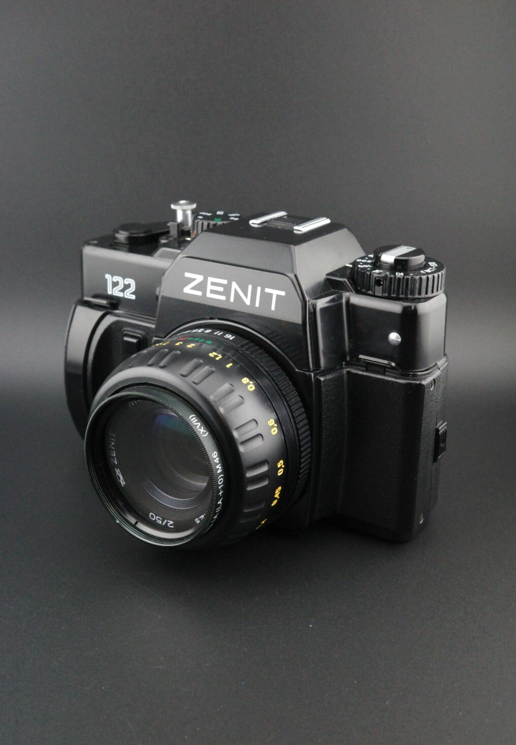 Zenit 122 35mm SLR + MC Zenitar-M2s 50mm f2 - Tested & Working and Near Mint