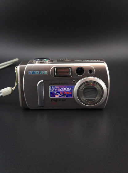 Vintage Samsung Digimax 420 4MP Compact Digital Zoom Camera - Tested & Working