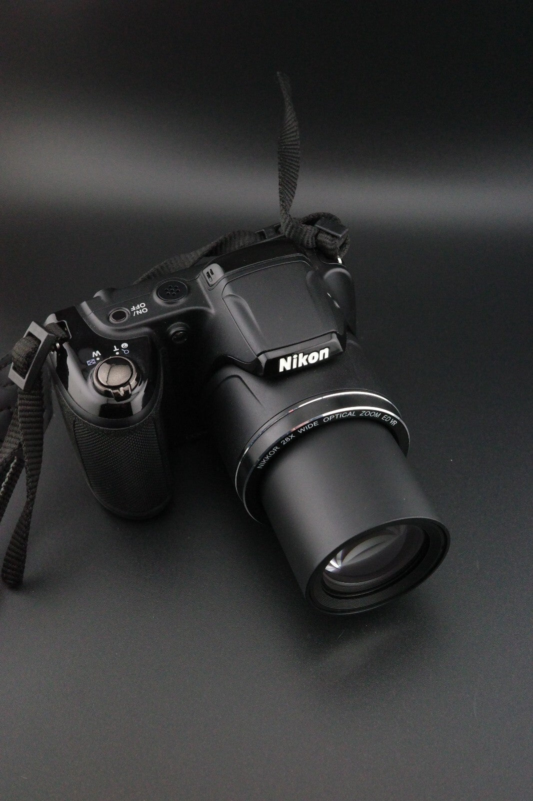Nikon Coolpix L340 20.2MP 28x Zoom Camera + Card & Bag - Working - Screen Fault