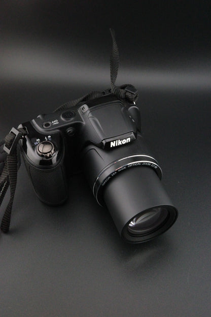 Nikon Coolpix L340 20.2MP 28x Zoom Camera + Card & Bag - Working - Screen Fault