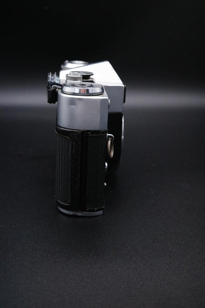 Zenit-EM 35mm Vintage 1960's SLR Film Camera – Spares, Repair or Display