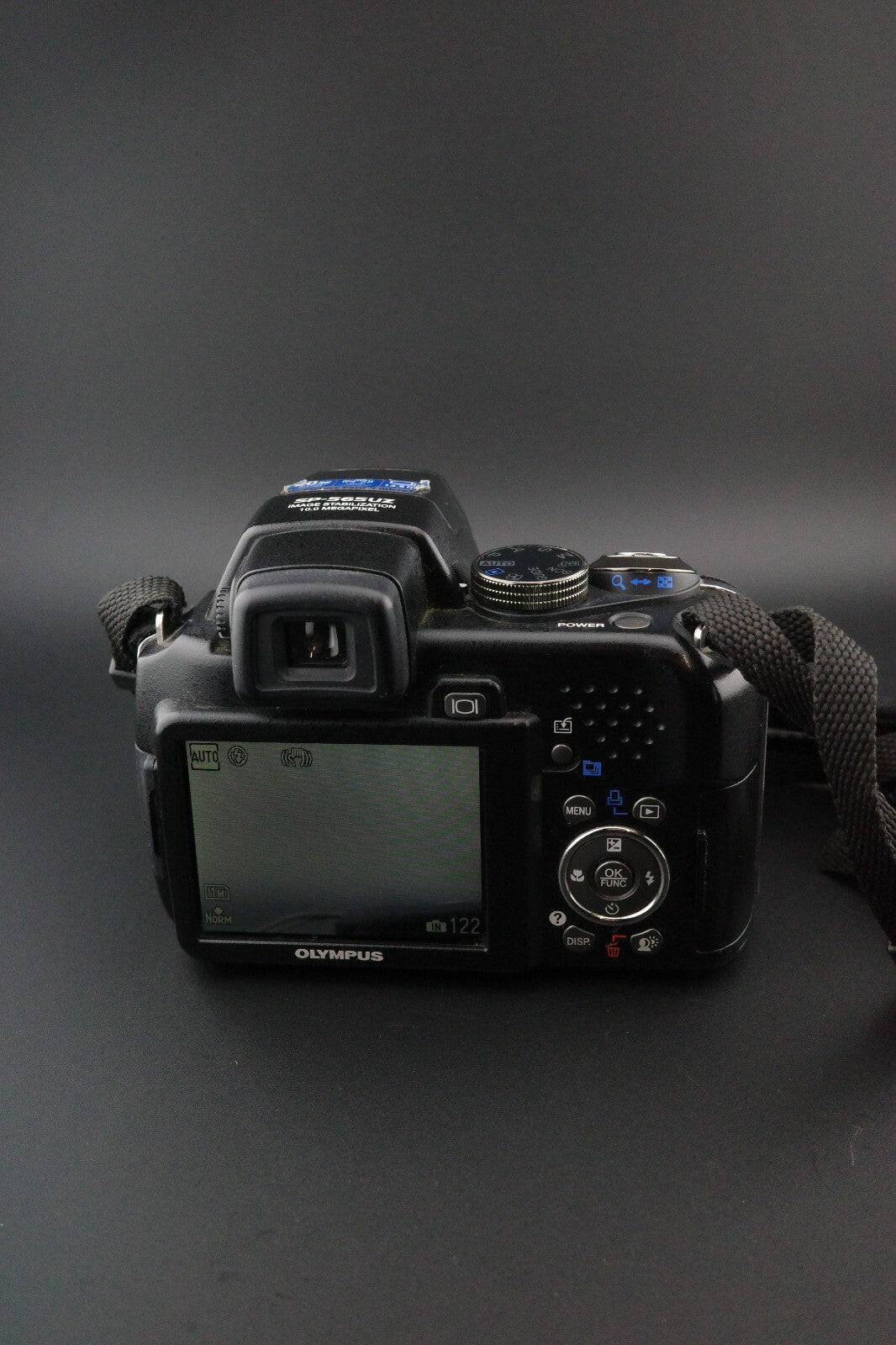 Olympus SP-565UZ 10MP CCD 20x Zoom Digital Camera + Batteries Tested & Working