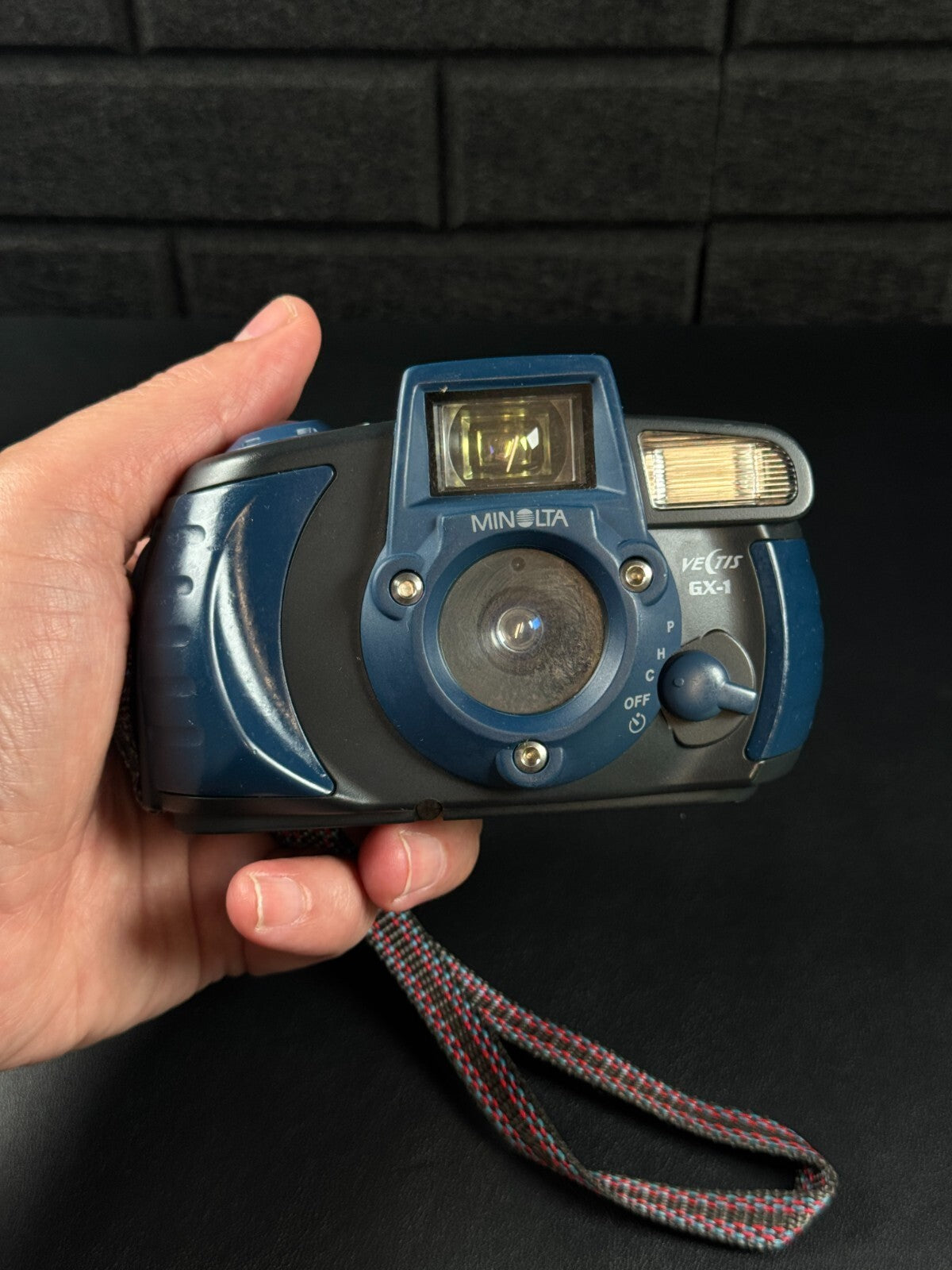 Minolta Vectis GX-1  1990's Weatherproof APS Film Camera - Working, Read Details