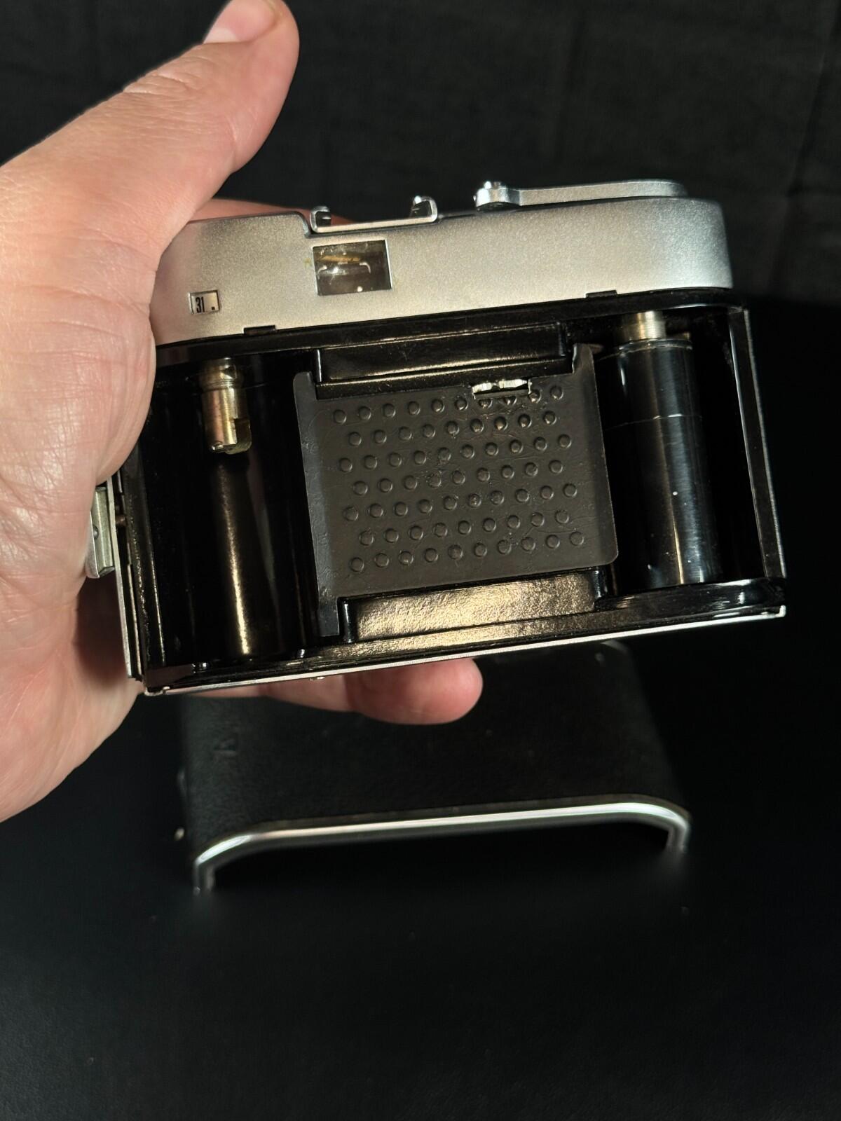 Beirette Junior II Vintage 1950's Compact 35mm Film Camera - Faulty - Not Firing