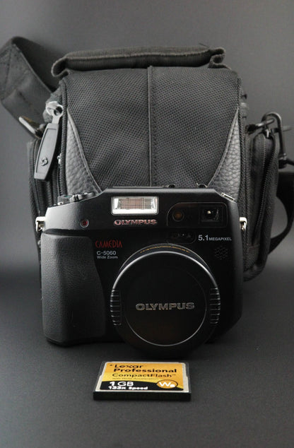 Olympus C-5060 Wide Zoom 5.1MP Digital Camera, 1GB Lexar CF Card & Bag - Working