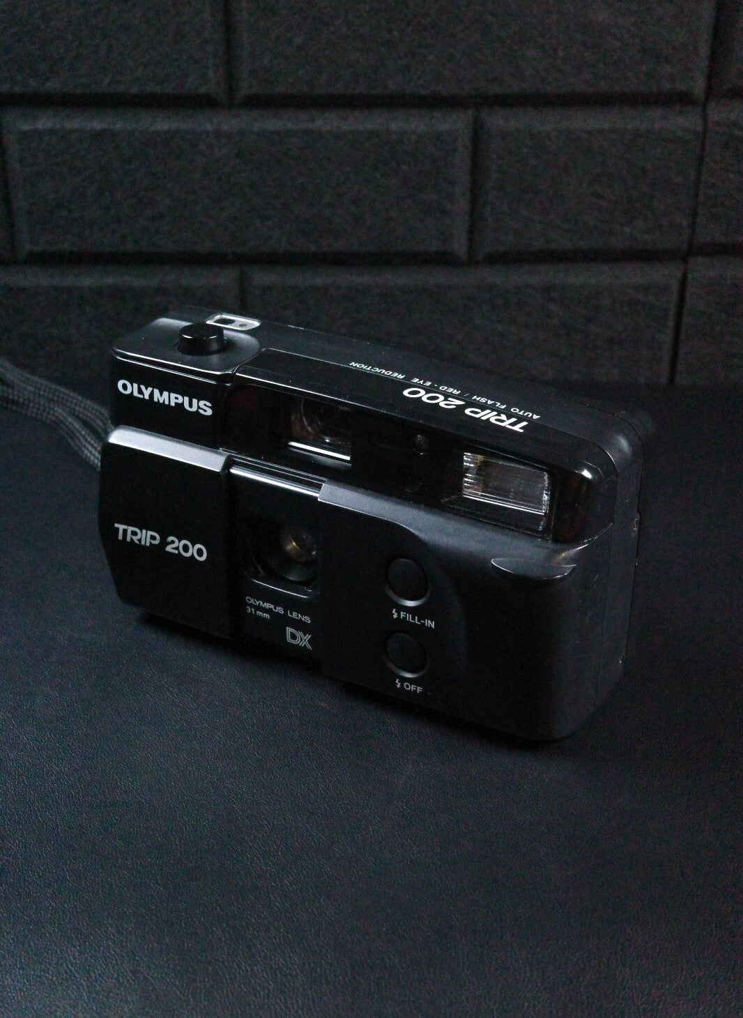 Olympus Trip 200 Vintage 1990's 35mm Point & Shoot Film Camera Tested & Working