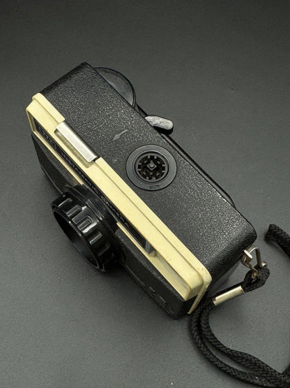 Working Vintage Kodak 77X Instamatic 126 Film Camera - 1970s Retro Collectable