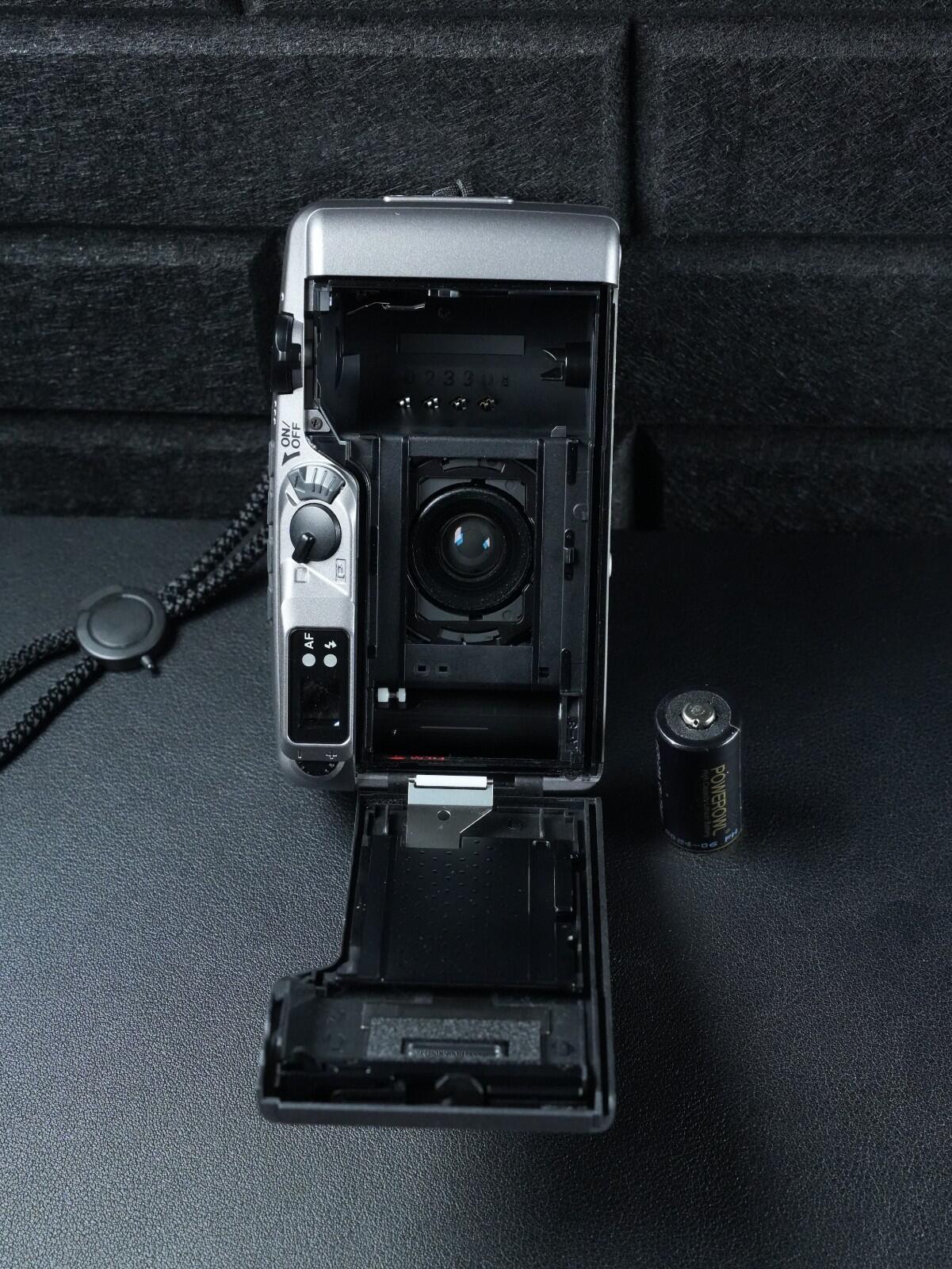 Pentax Espio 135M 35mm Film Point & Shoot Camera - Working (Faulty LED Screen)