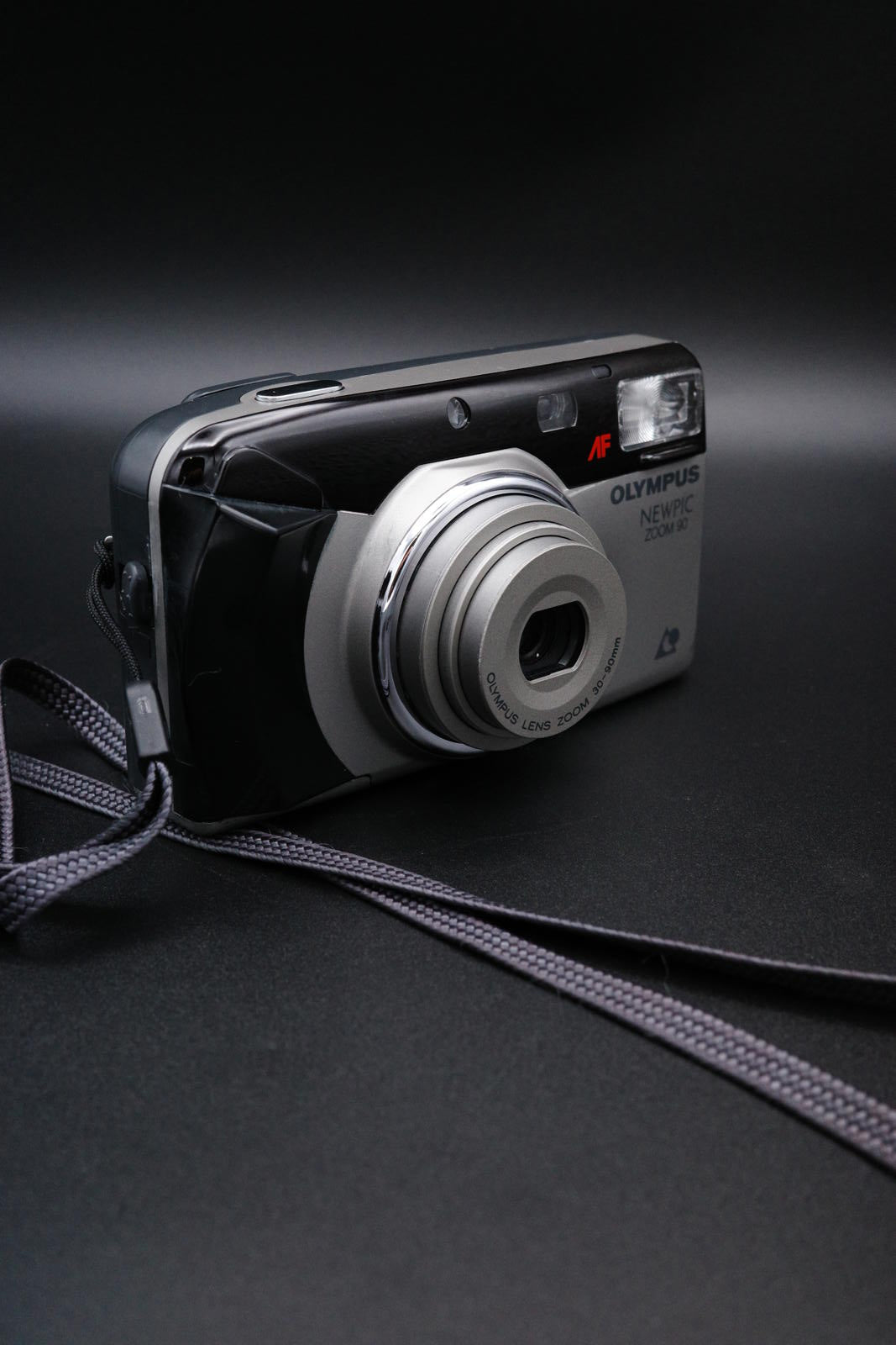 Olympus NewPic Zoom 90 Vintage APS Film Camera - Tested & Working