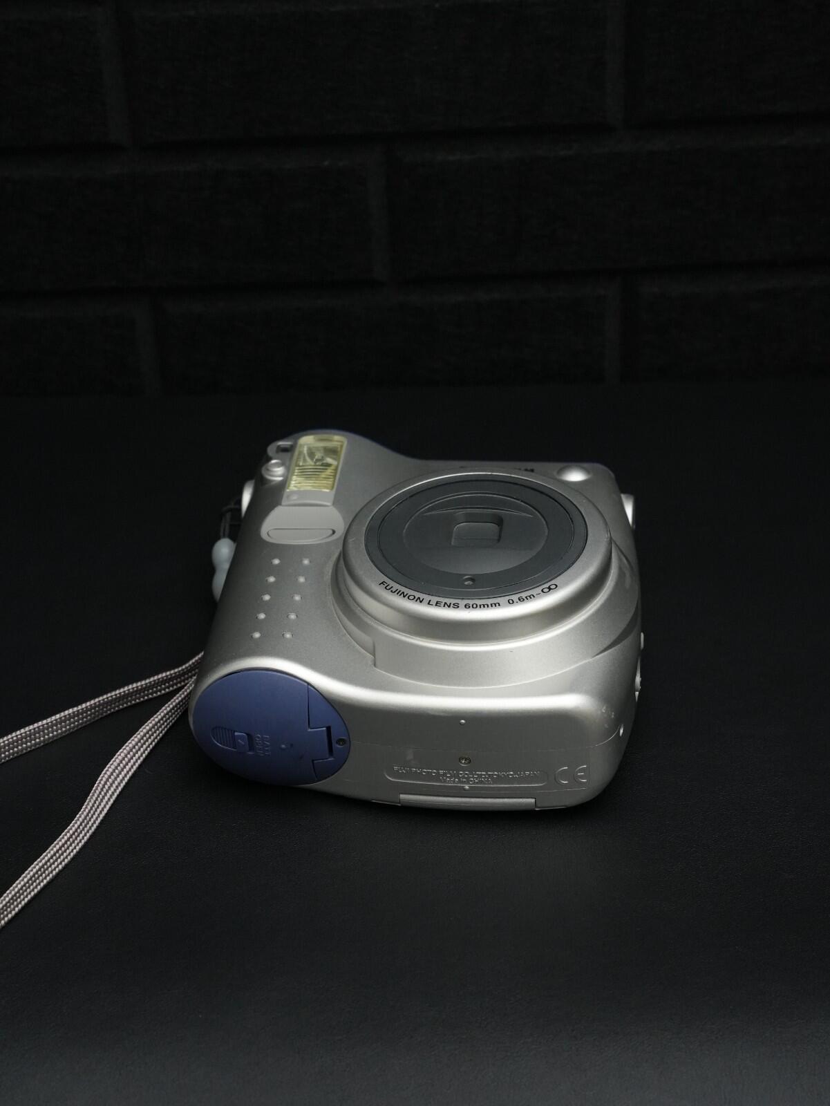 Fujifilm Instax Mini 10 Silver Instant Film Camera + Batteries Tested & Working