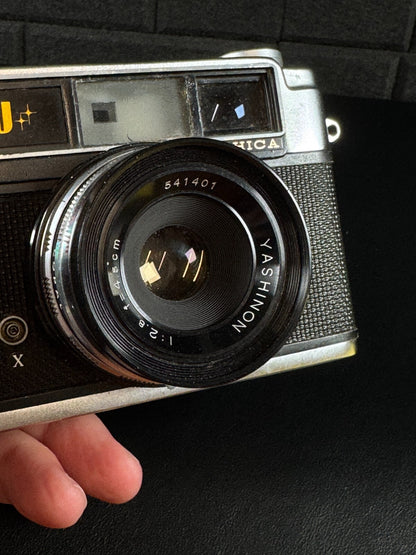 Yashica J Vintage 1960's 35mm Film Rangefinder Camera + Case - Tested & Working