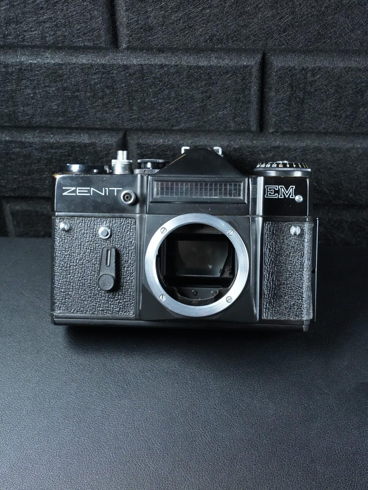 Zenit EM Vintage 1980 35mm Film Camera + Meyer-Optik Gorlitz Domiplan 50mm 2.8
