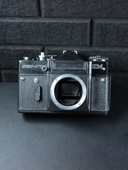 Zenit EM Vintage 1980 35mm Film Camera + Meyer-Optik Gorlitz Domiplan 50mm 2.8