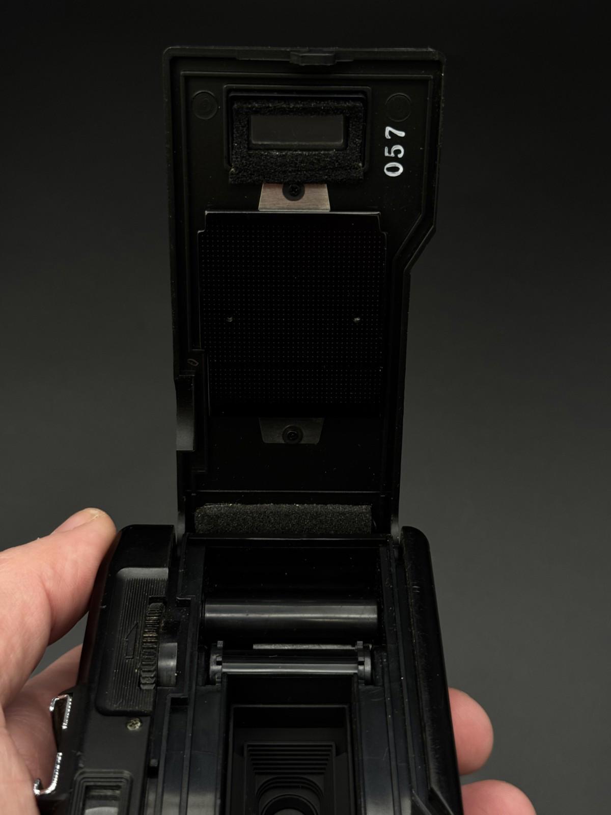 Hanimex 35HS Vintage 35mm Compact Film Camera Black 33mm Lens - Tested & Working