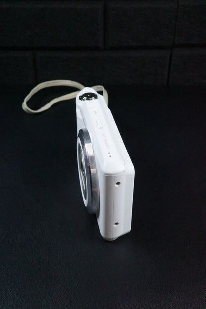 Praktica Luxmedia Z212 20MP Digital Camera – White + Battery - Tested & Working